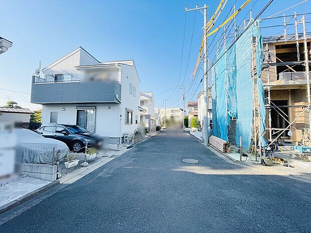 安心して暮らすことのできる住宅街。 住宅地の道路は一般に交通量が少なく車などの騒音が少ないため、住民にとって静かな生活環境が提供されます。