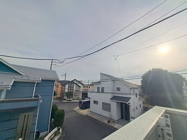 窓からの眺望です。実際に現地で眺望もご確認ください。
