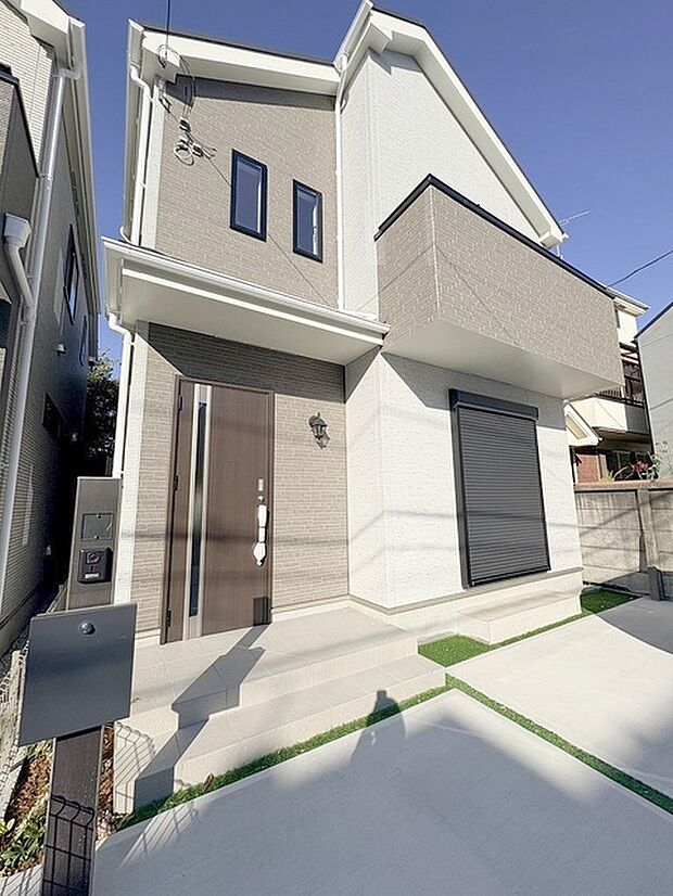 建物が完成しましたので室内のご見学予約スタート。当日のご見学予約も大歓迎です。お気軽にご連絡ください。他にもインターネットに掲載していない情報も沢山ありますので、比較で併せてご見学ができます。 