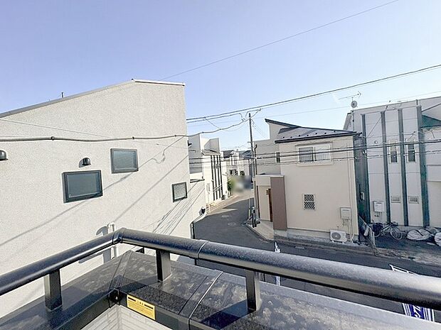 窓からの眺望です。実際に現地で眺望もご確認ください。 