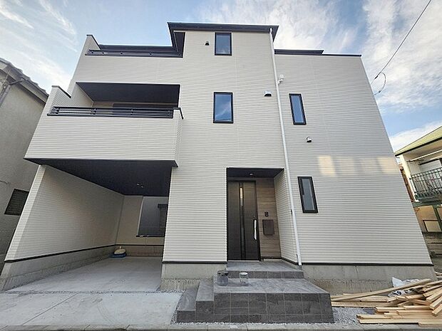 建物が完成しましたので室内のご見学予約スタート。当日のご見学予約も大歓迎です。お気軽にご連絡ください。他にもインターネットに掲載していない情報も沢山ありますので、比較で併せてご見学ができます。 