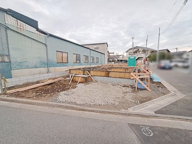 周辺のエリアで他にも沢山売りに出ている物件があります。インターネット掲載前の情報などもありますのでお気軽にお問合せください。まとめてご見学できます。 