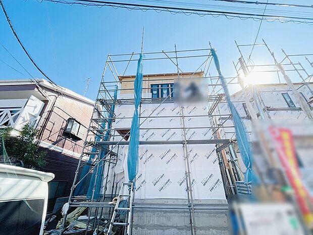 現在建物を建築中です、建築中の物件については現地確認の他、同施工会社の完成施工例のご案内、担当者のプレゼンテーションにてご検討ください。適切なご検討の方法をご説明させて頂きます。 