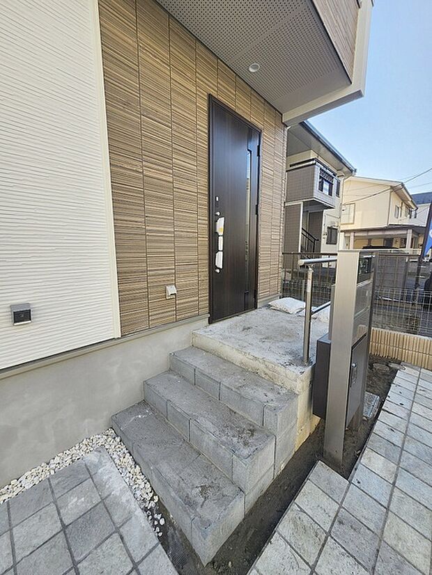 現地のご見学予約もスタートしました。周辺で売りに出ている物件も沢山御座います。まとめてご見学ができますのでお気軽にお申しつけください。 