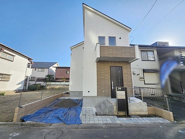 建物が完成しましたので室内のご見学予約スタート。当日のご見学予約も大歓迎です。お気軽にご連絡ください。他にもインターネットに掲載していない情報も沢山ありますので、比較で併せてご見学ができます。 