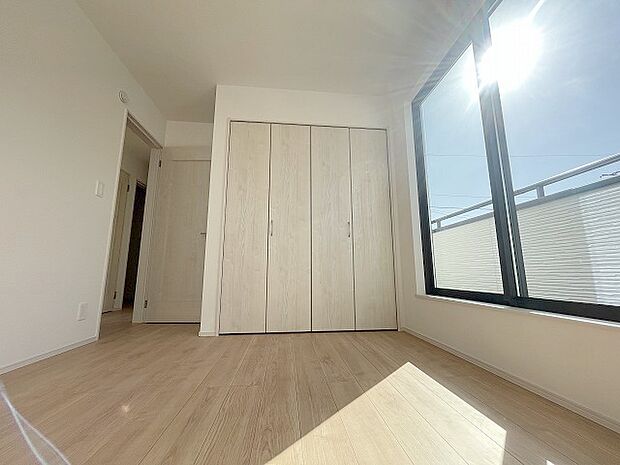 各お部屋に収納が設置されています。 