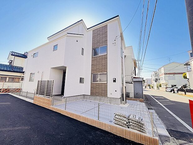 建物が完成しましたので室内のご見学予約スタート。当日のご見学予約も大歓迎です。お気軽にご連絡ください。他にもインターネットに掲載していない情報も沢山ありますので、比較で併せてご見学ができます。