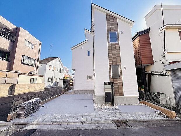 周辺のエリアで他にも沢山売りに出ている物件があります。インターネット掲載前の情報などもありますのでお気軽にお問合せください。まとめてご見学できます。 