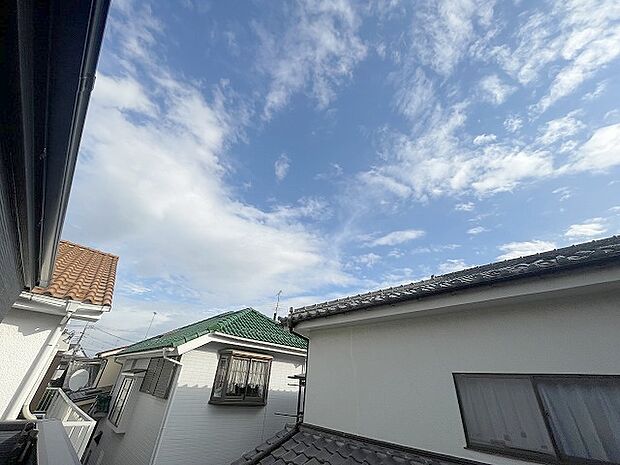 窓からの眺望です。実際に現地で眺望もご確認ください。 