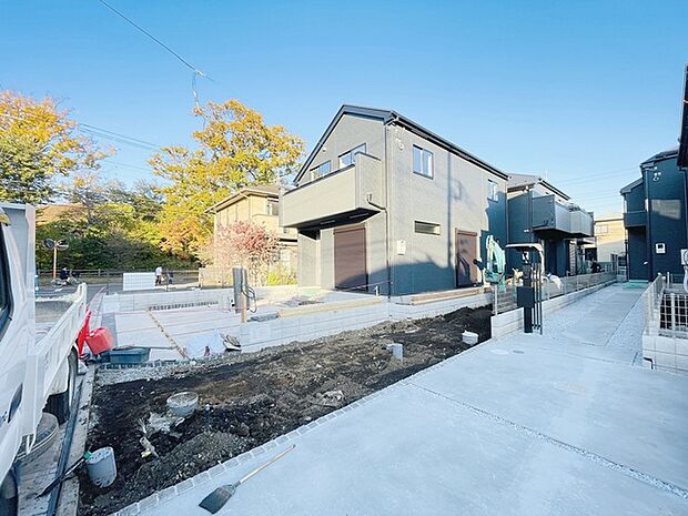 周辺のエリアで他にも沢山売りに出ている物件があります。インターネット掲載前の情報などもありますのでお気軽にお問合せください。まとめてご見学できます。 