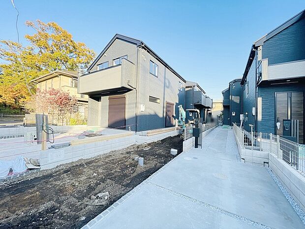 周辺のエリアで他にも沢山売りに出ている物件があります。インターネット掲載前の情報などもありますのでお気軽にお問合せください。まとめてご見学できます。