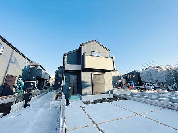 周辺のエリアで他にも沢山売りに出ている物件があります。インターネット掲載前の情報などもありますのでお気軽にお問合せください。まとめてご見学できます。 