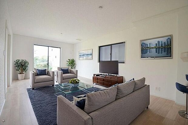 本画像はCGで作成しており、実際に現地に家具は置かれておりません。また、価格に家具は含まれておりません。 