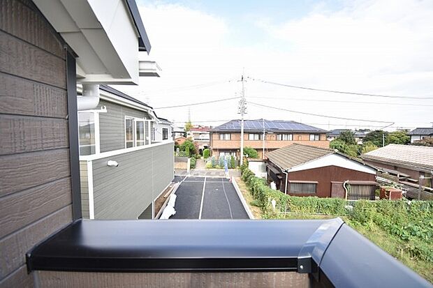 窓からの眺望です。実際に現地で眺望もご確認ください。 