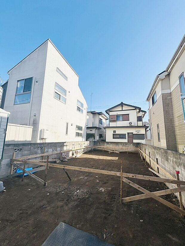 現地のご見学予約もスタートしました。周辺で売りに出ている物件も沢山御座います。まとめてご見学ができますのでお気軽にお申しつけください。