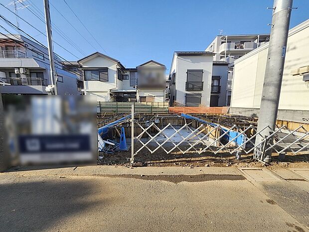 現在建物を建築中です、建築中の物件については現地確認の他、同施工会社の完成施工例のご案内、担当者のプレゼンテーションにてご検討ください。適切なご検討の方法をご説明させて頂きます。