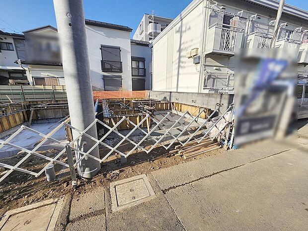 現在建物を建築中です、建築中の物件については現地確認の他、同施工会社の完成施工例のご案内、担当者のプレゼンテーションにてご検討ください。適切なご検討の方法をご説明させて頂きます。