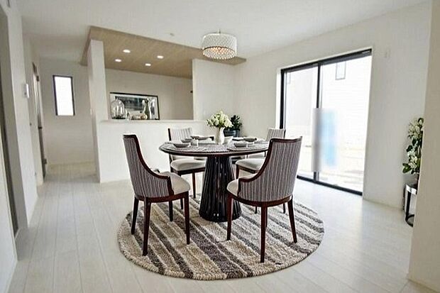 本画像はCGで作成しており、実際に現地に家具は置かれておりません。また、価格に家具は含まれておりません。