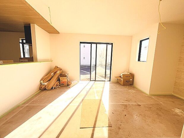 家族が一番集まる場所だから広々としつつも素敵な空間であって欲しい。みんながくつろぐリビングからキッチンまでが一つの空間のように繋がる間取り。 