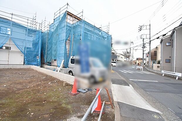 現在建物を建築中です、建築中の物件については現地確認の他、同施工会社の完成施工例のご案内、担当者のプレゼンテーションにてご検討ください。適切なご検討の方法をご説明させて頂きます。