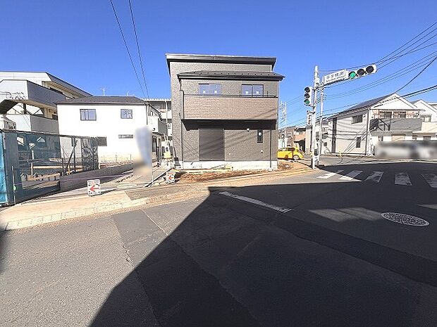 周辺のエリアで他にも沢山売りに出ている物件があります。インターネット掲載前の情報などもありますのでお気軽にお問合せください。まとめてご見学できます。 