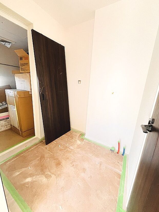 現在建物を建築中です、建築中の物件については現地確認の他、同施工会社の完成施工例のご案内、担当者のプレゼンテーションにてご検討ください。適切なご検討の方法をご説明させて頂きます。 