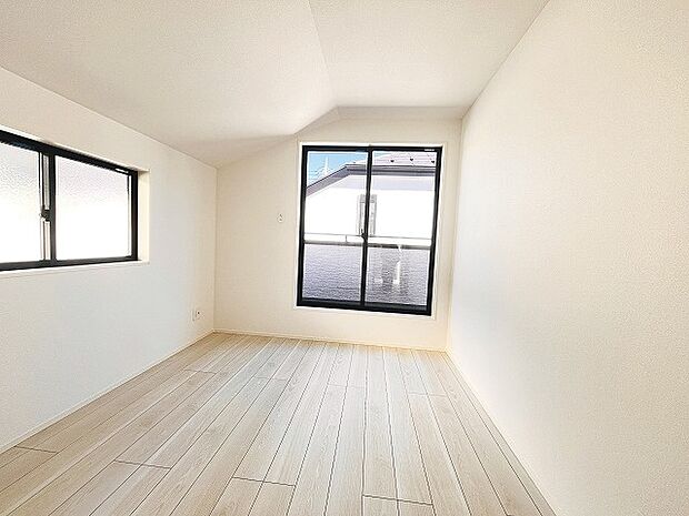 周辺のエリアで他にも沢山売りに出ている物件があります。インターネット掲載前の情報などもありますのでお気軽にお問合せください。まとめてご見学できます。