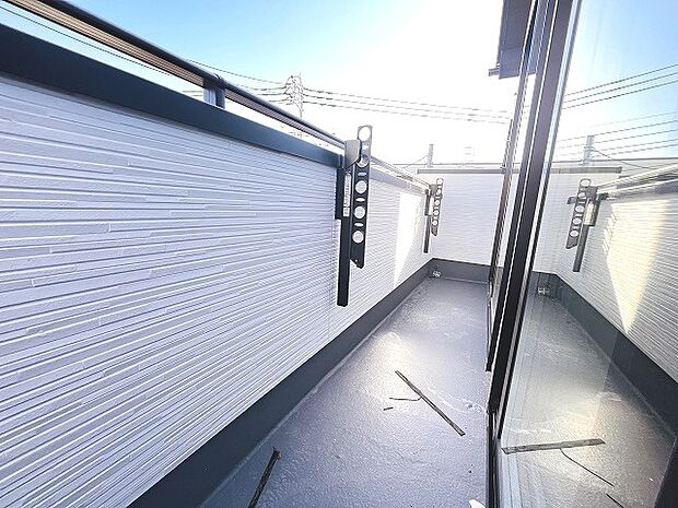 季節の変化や天気の良い日には、バルコニーでの時間が心地よく、気分をリフレッシュさせることができます。