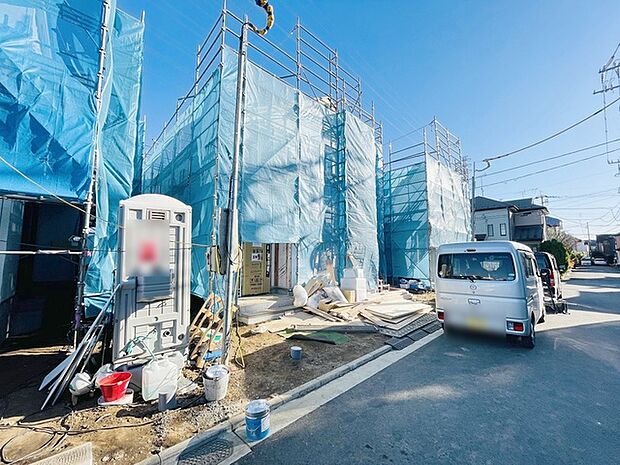 現在建物を建築中です、建築中の物件については現地確認の他、同施工会社の完成施工例のご案内、担当者のプレゼンテーションにてご検討ください。適切なご検討の方法をご説明させて頂きます。 