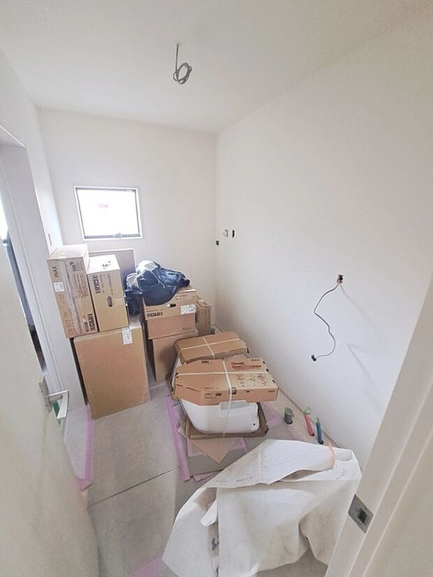 使いやすいタイプの洗面化粧台のあるランドリースペース