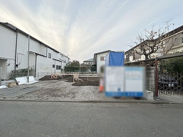 現在建物を建築中です、建築中の物件については現地確認の他、同施工会社の完成施工例のご案内、担当者のプレゼンテーションにてご検討ください。適切なご検討の方法をご説明させて頂きます。 