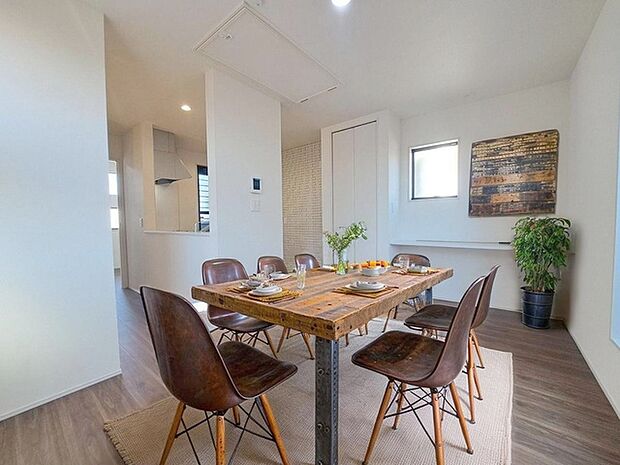 本画像はCGで作成しており、実際に現地に家具は置かれておりません。また、価格に家具は含まれておりません。