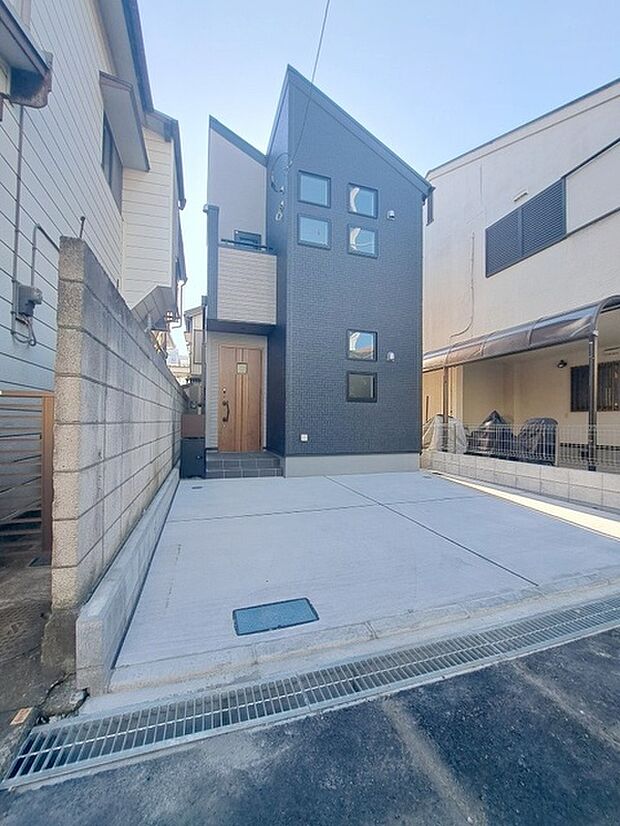 建物が完成しましたので室内のご見学予約スタート。当日のご見学予約も大歓迎です。お気軽にご連絡ください。他にもインターネットに掲載していない情報も沢山ありますので、比較で併せてご見学ができます。