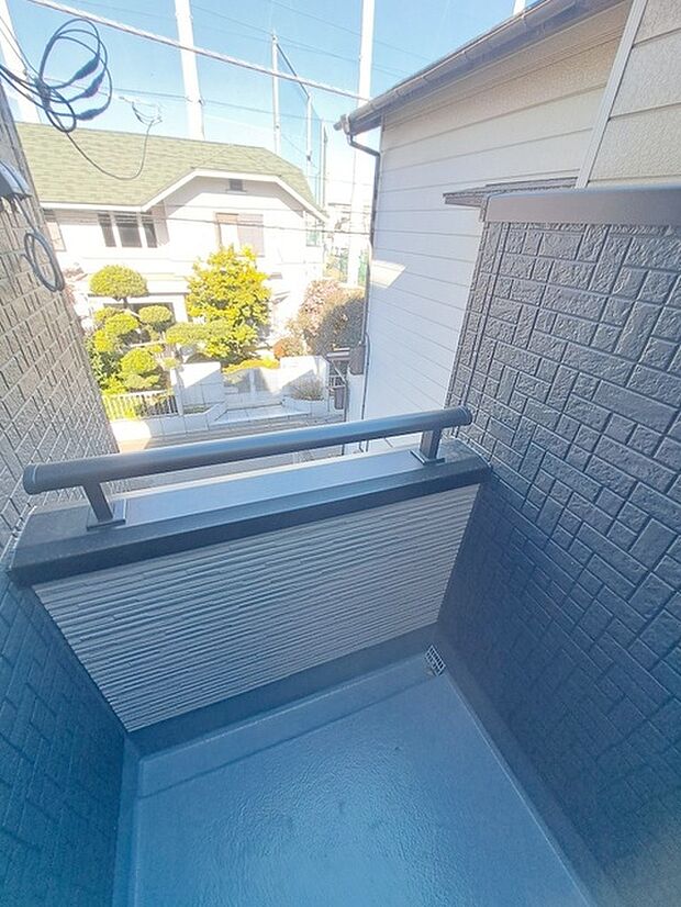 窓からの眺望です。実際に現地で眺望もご確認ください。