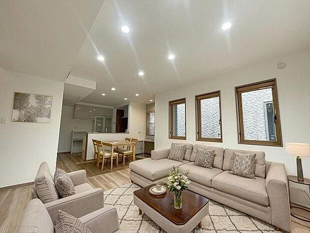 本画像はCGで作成しており、実際に現地に家具は置かれておりません。また、価格に家具は含まれておりません。