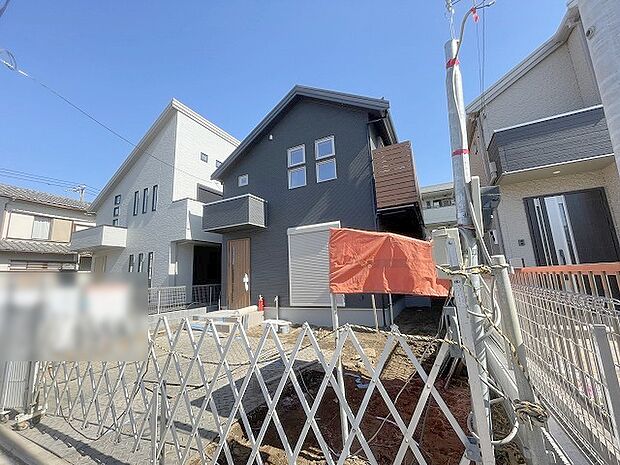 周辺のエリアで他にも沢山売りに出ている物件があります。インターネット掲載前の情報などもありますのでお気軽にお問合せください。まとめてご見学できます。 