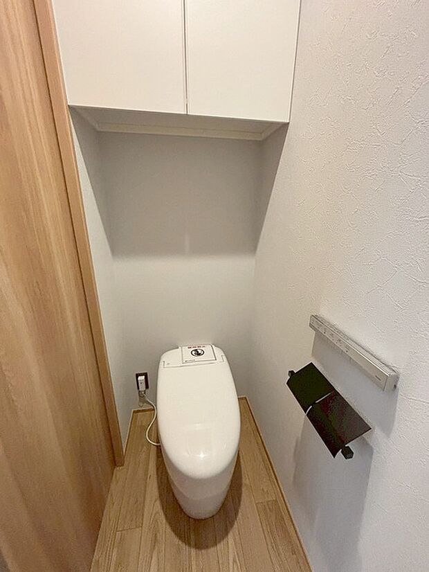 トイレにはウォシュレット機能を標準装備。