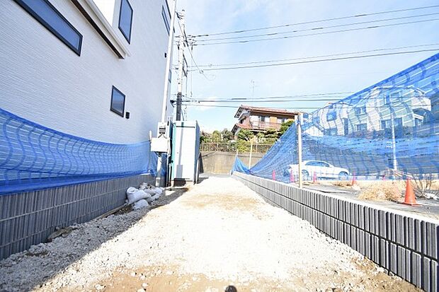 周辺のエリアで他にも沢山売りに出ている物件があります。インターネット掲載前の情報などもありますのでお気軽にお問合せください。まとめてご見学できます。