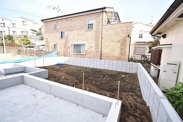 現地のご見学予約もスタートしました。周辺で売りに出ている物件も沢山御座います。まとめてご見学ができますのでお気軽にお申しつけください。