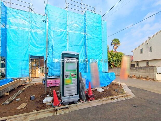 現在建物を建築中です、建築中の物件については現地確認の他、同施工会社の完成施工例のご案内、担当者のプレゼンテーションにてご検討ください。適切なご検討の方法をご説明させて頂きます。