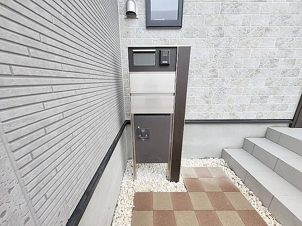 周辺のエリアで他にも沢山売りに出ている物件があります。インターネット掲載前の情報などもありますのでお気軽にお問合せください。まとめてご見学できます。 