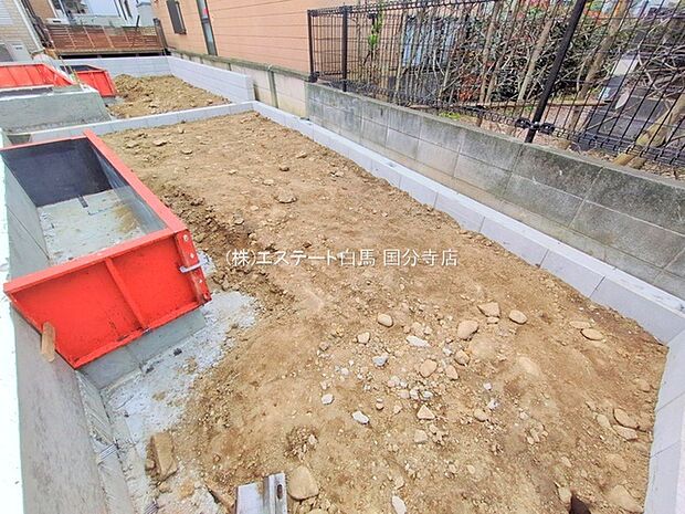 現在建物を建築中です、建築中の物件については現地確認の他、同施工会社の完成施工例のご案内、担当者のプレゼンテーションにてご検討ください。適切なご検討の方法をご説明させて頂きます。