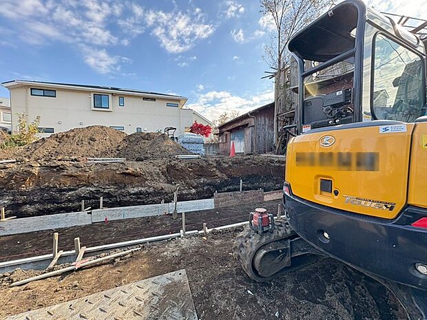 現在建物を建築中です、建築中の物件については現地確認の他、同施工会社の完成施工例のご案内、担当者のプレゼンテーションにてご検討ください。適切なご検討の方法をご説明させて頂きます。 