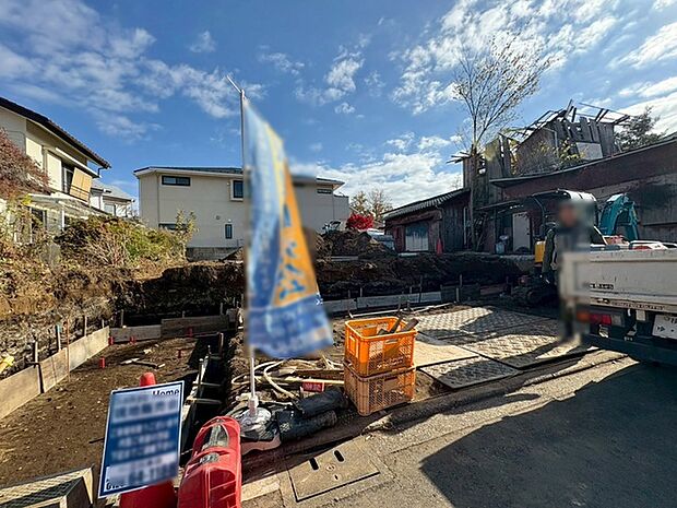 現在建物を建築中です、建築中の物件については現地確認の他、同施工会社の完成施工例のご案内、担当者のプレゼンテーションにてご検討ください。適切なご検討の方法をご説明させて頂きます。 