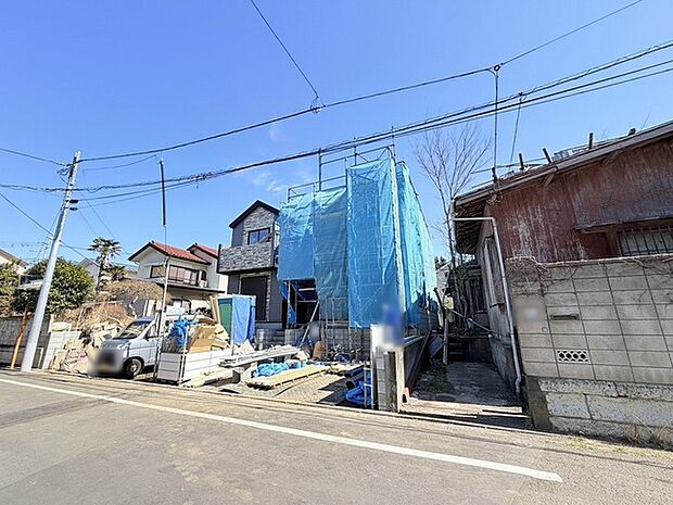 現地のご見学予約もスタートしました。周辺で売りに出ている物件も沢山御座います。まとめてご見学ができますのでお気軽にお申しつけください。 