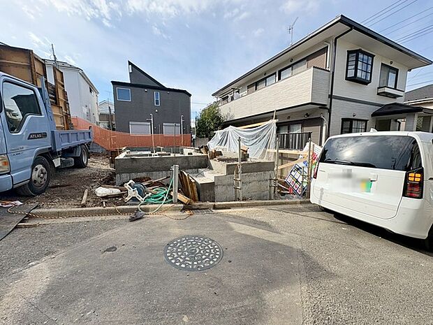 現地のご見学予約もスタートしました。周辺で売りに出ている物件も沢山御座います。まとめてご見学ができますのでお気軽にお申しつけください。