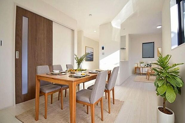 本画像はCGで作成しており、実際に現地に家具は置かれておりません。また、価格に家具は含まれておりません。