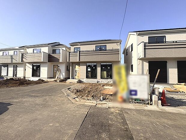 周辺のエリアで他にも沢山売りに出ている物件があります。インターネット掲載前の情報などもありますのでお気軽にお問合せください。まとめてご見学できます。 