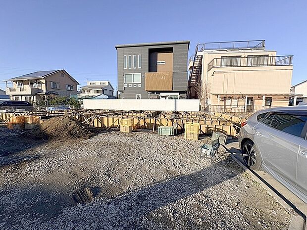 現在建物を建築中です、建築中の物件については現地確認の他、同施工会社の完成施工例のご案内、担当者のプレゼンテーションにてご検討ください。適切なご検討の方法をご説明させて頂きます。 