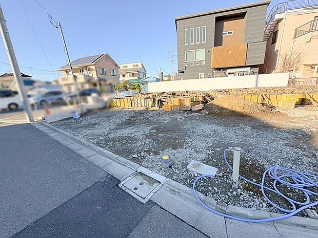 周辺のエリアで他にも沢山売りに出ている物件があります。インターネット掲載前の情報などもありますのでお気軽にお問合せください。まとめてご見学できます。 